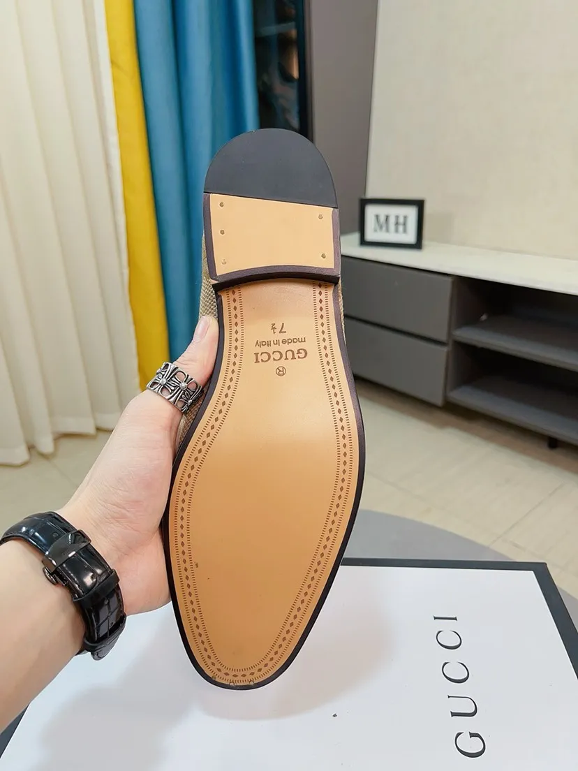 Men's shoes💰520🌸🌸【GUCCi】Original calfskin, water-dyed cowhide lining, original outsole, men's and women's fashion, formal casual leather shoes, slip-on men's and women's shoes series, young fashion, European and American trends, British style, random matching, comfortable feet, standard code: men's size 38-44 (45 can be customized)\nGrade: same style as the official website, original quality